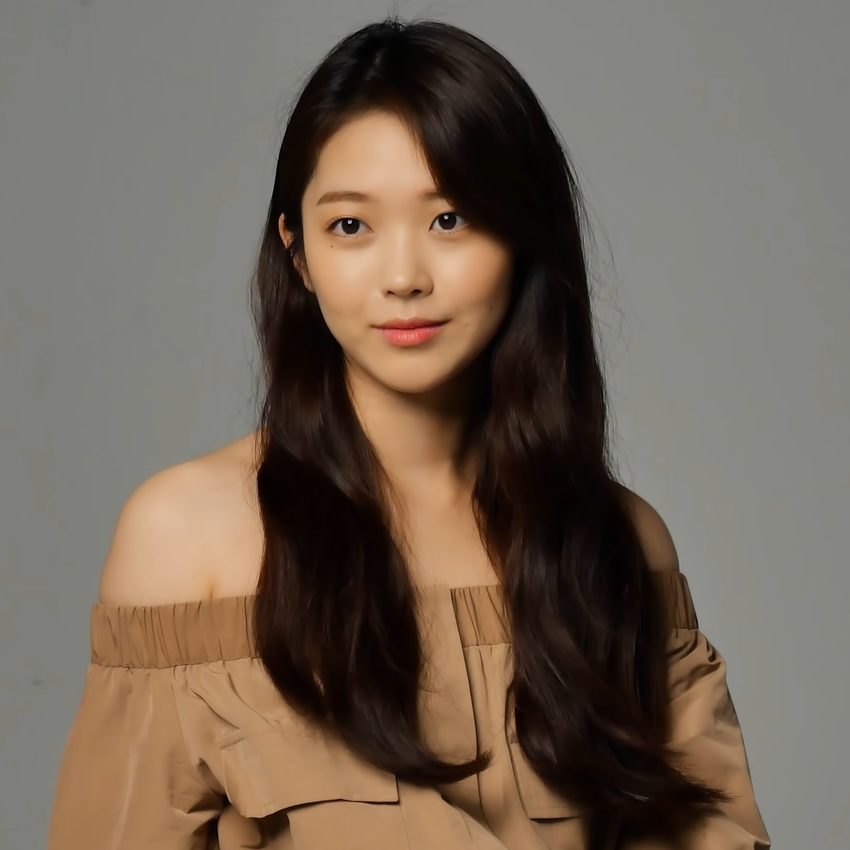 Hong Seung-hee em retrato de estúdio de 2021