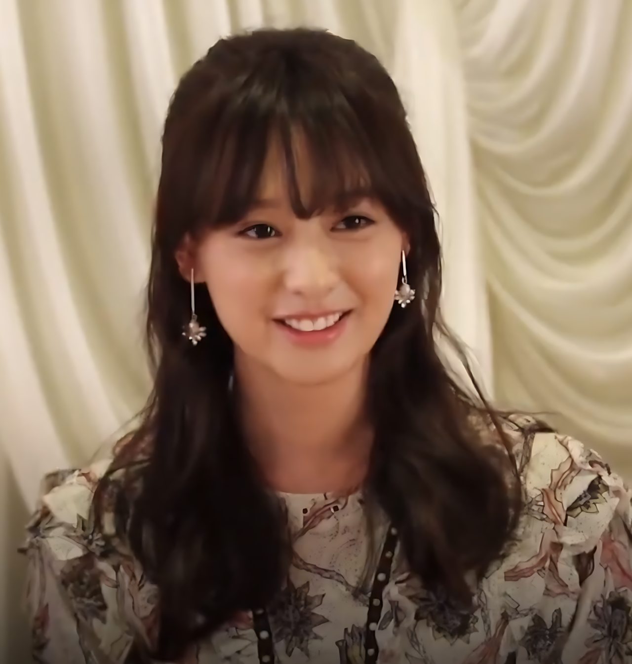 Kim Ji-won em outro registro público de 2017