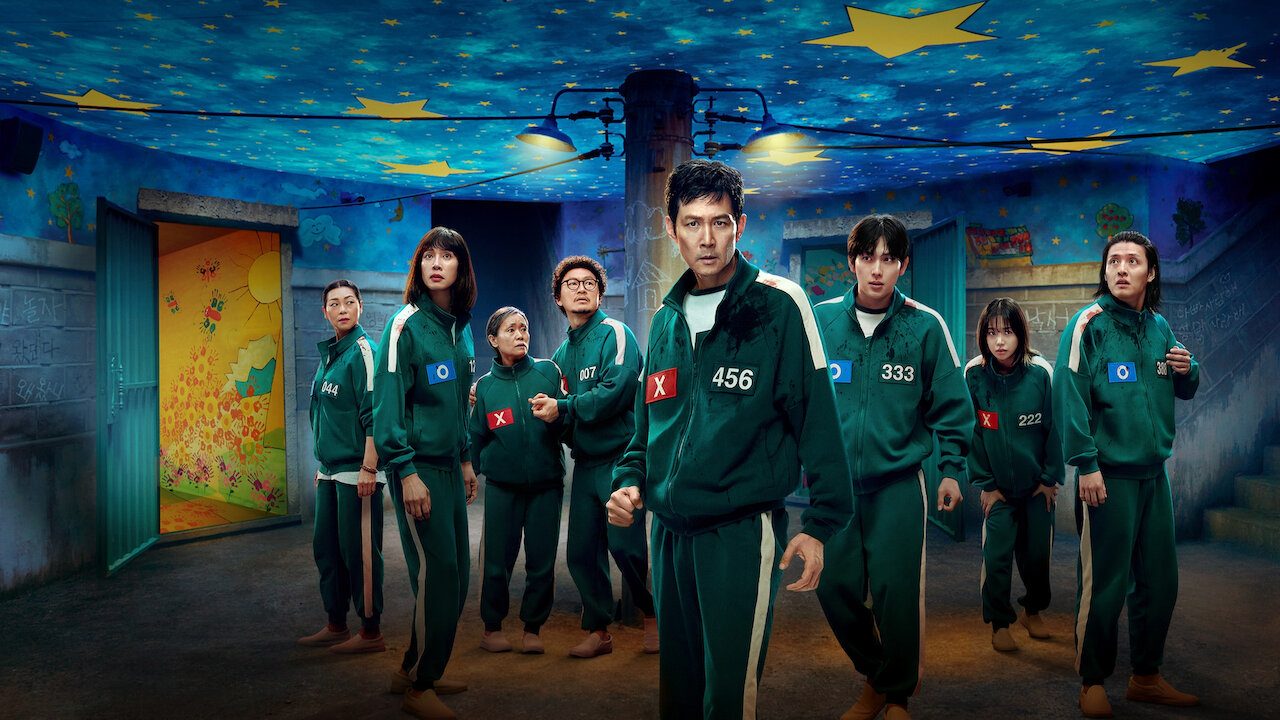 Participantes de Round 6 em uniforme verde na imagem oficial da série